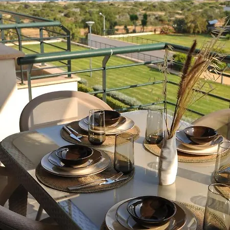 Relaxing Near The Sea Apartamento Vokolidha