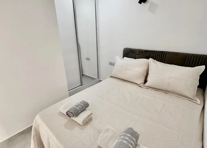 Relaxing Near The Sea *