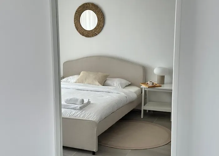 Relaxing Near The Sea Apartamento Vokolidha