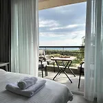 Relaxing Near The Sea Apartment *