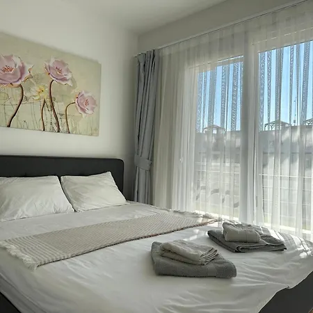 Apartment Relaxing Near The Sea