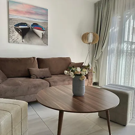 Apartament Relaxing Near The Sea Vokolidha