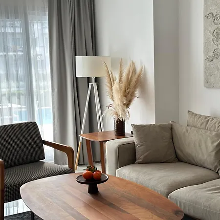 Relaxing Near The Sea Apartament Vokolidha