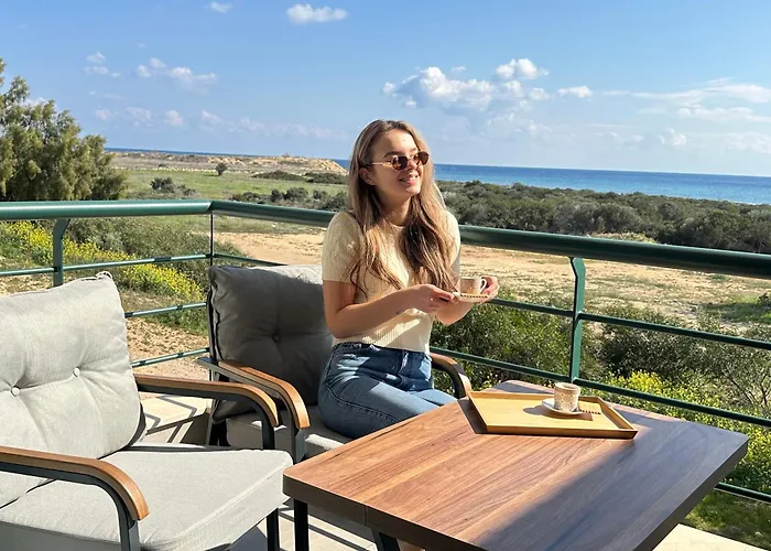 Relaxing Near The Sea Vokolidha