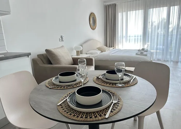 Lägenhet Relaxing Near The Sea *