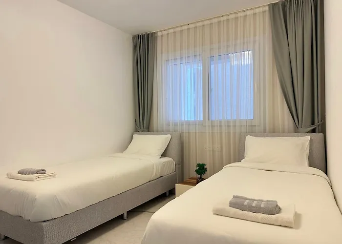 Lägenhet Relaxing Near The Sea Vokolidha