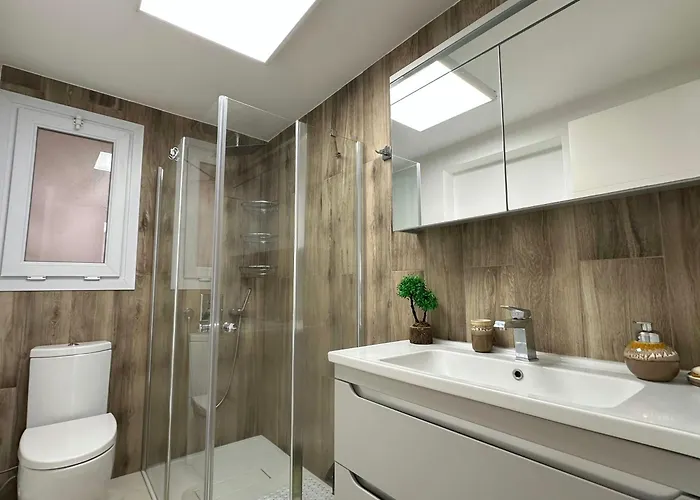 Relaxing Near The Sea Lägenhet Vokolidha